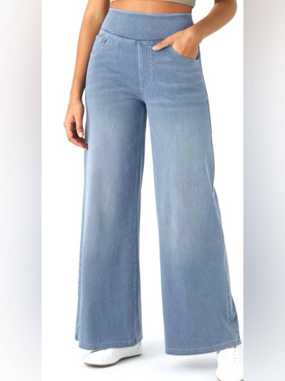 LARGE. (PETITE). HALARA FLEX BAGGY WIDE LEG DISTRESSED JEANS